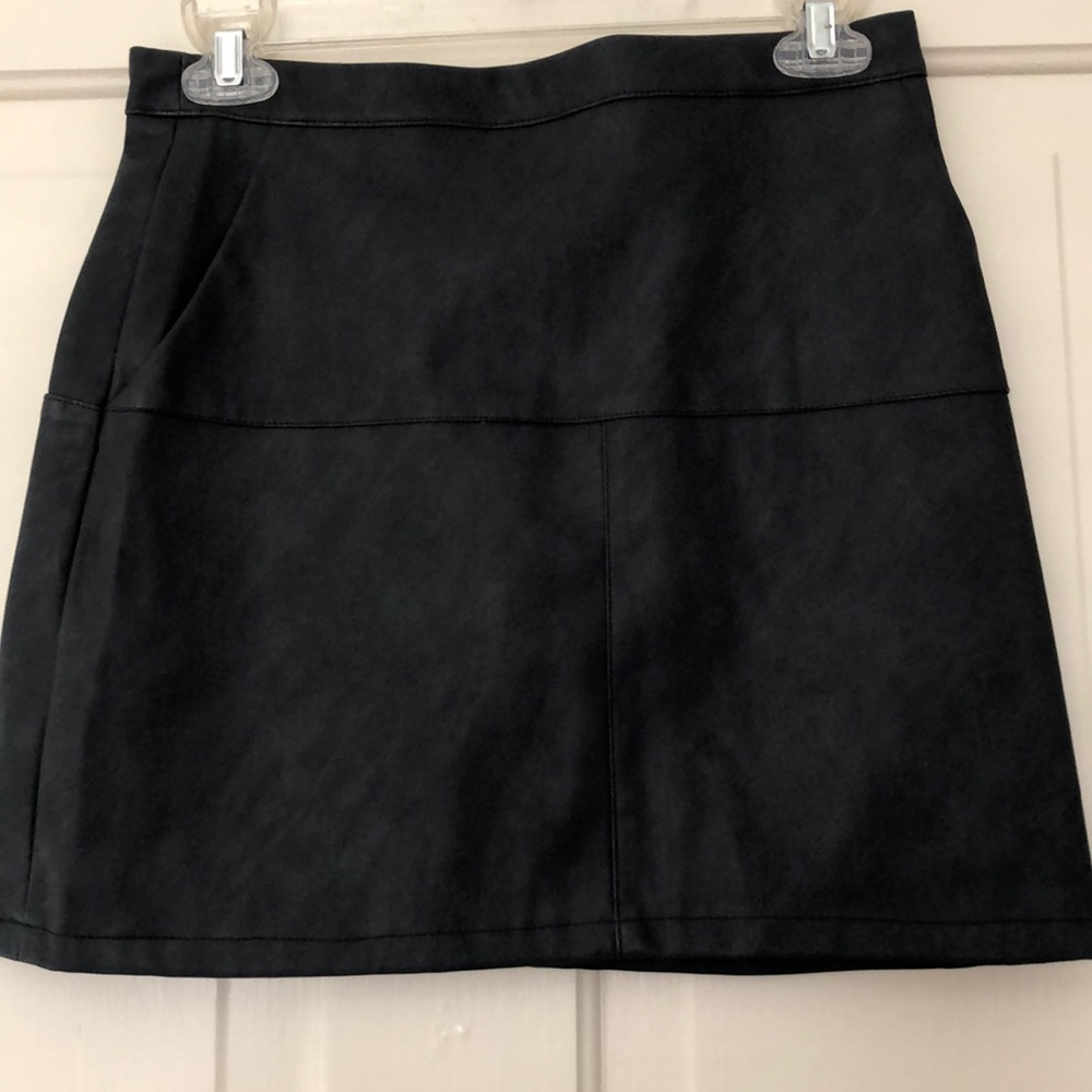 Faux leather skirt with pockets